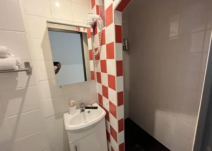 Hotel L'Oasis Montparnasse París