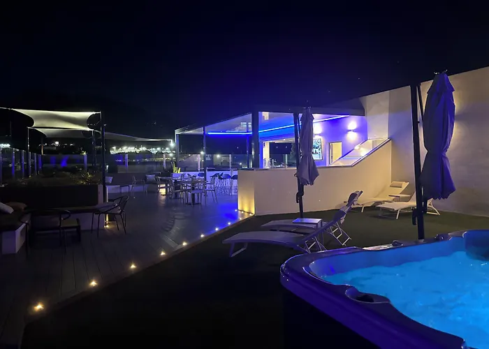 Daos Suites & Terrace Marbella
