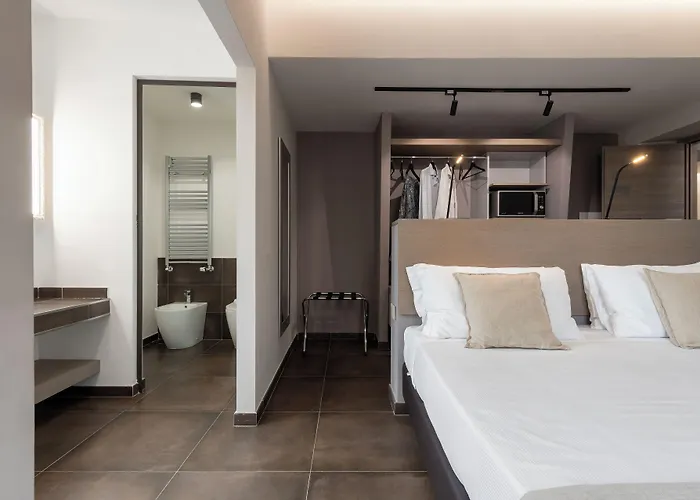 The Point Suites Rome - Guest House