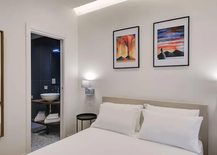 Well Suites - Piazza dei Martiri Napoli