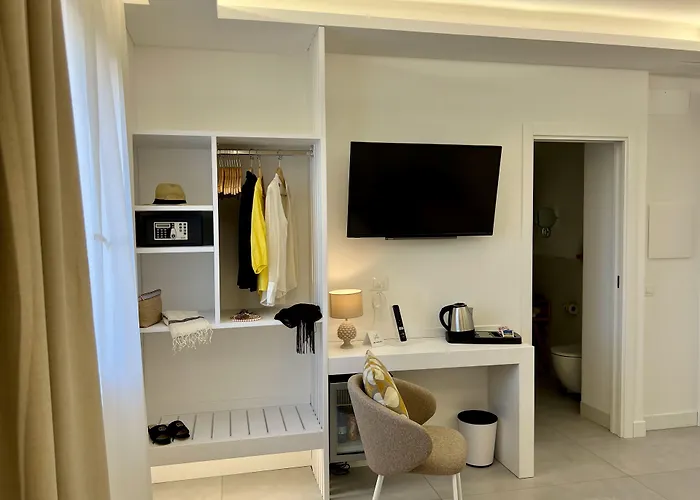 Kairos Tropea Luxury Rooms & Pool