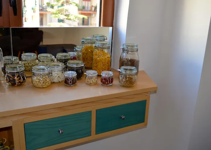Luiselle Charming Accommodation Sorrento City Center