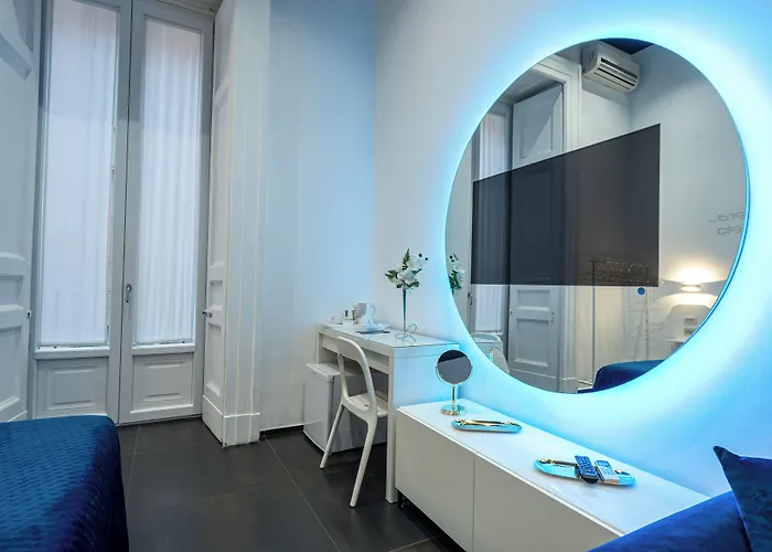 Bed and Breakfast Skyhouse Chiatamone Napoli