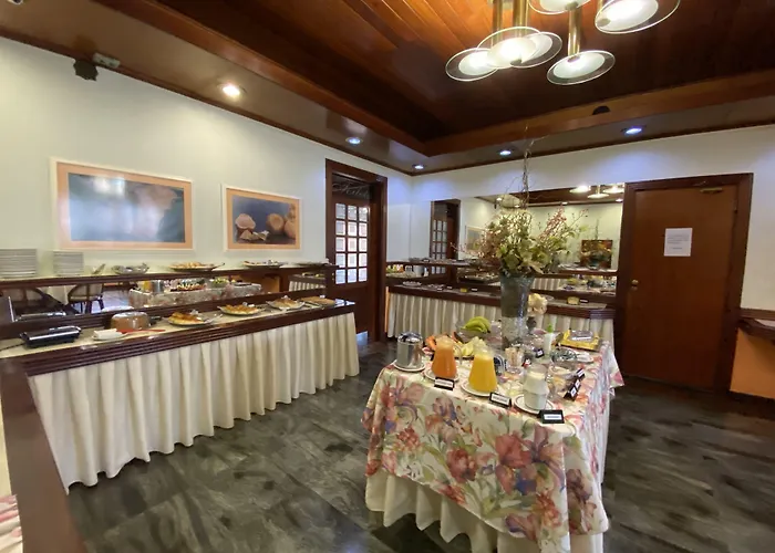 Hotel Marques Araras 