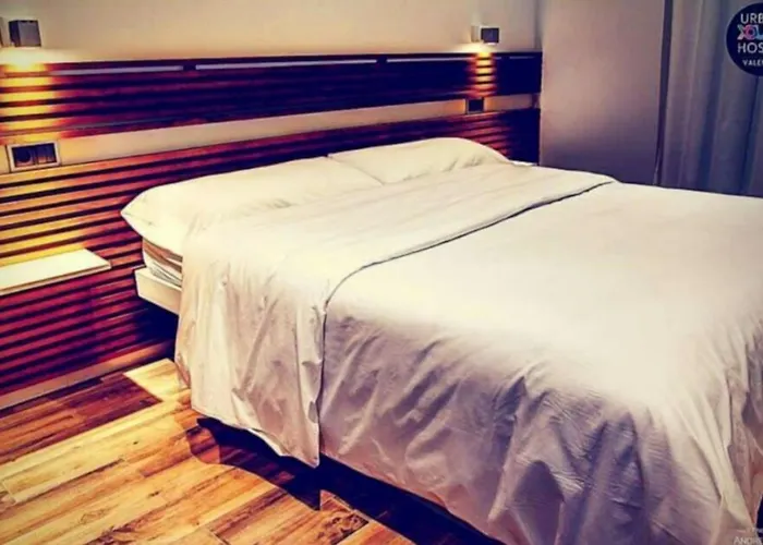 Urban Youth Hostel Valenza