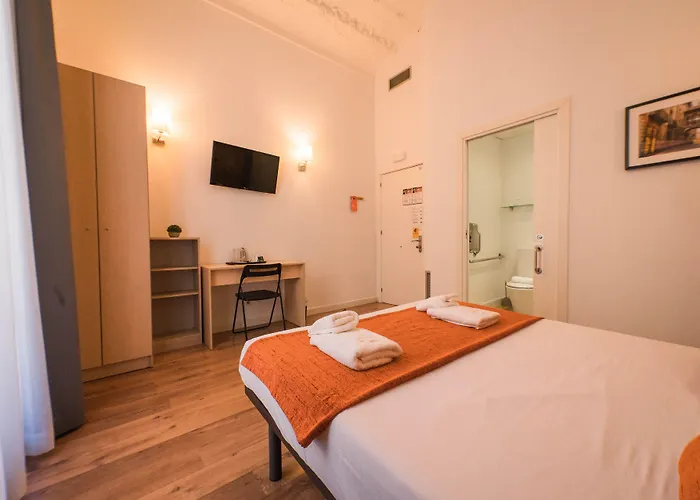 Hostal Live Natura Barcelona (Adults Only)