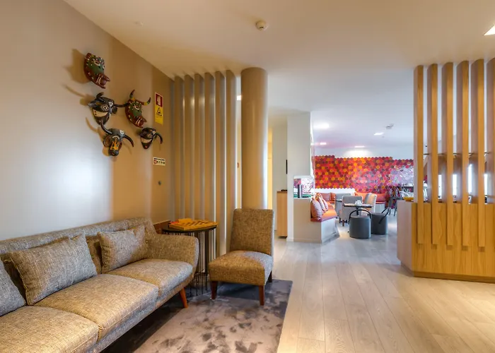 Hotel Spot Family Suites OOporto