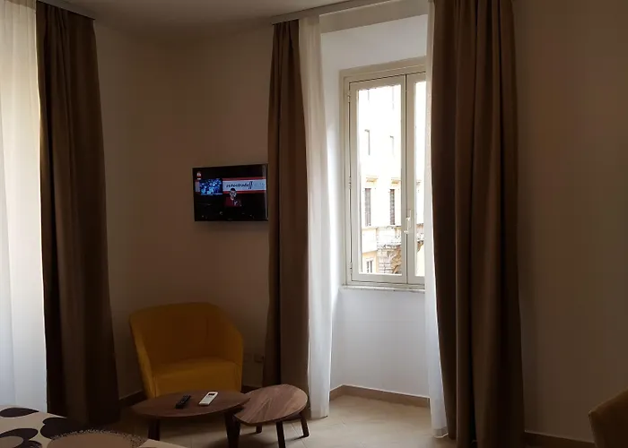 Una Finestra su Monti Roma