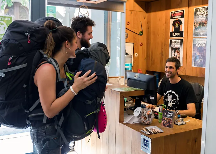 Sant Jordi Hostels Gracia Barcelone