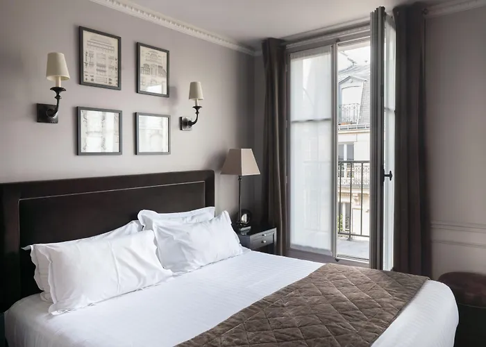 Hotel Avama Montmartre París