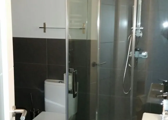 Diezmadrid Hostal