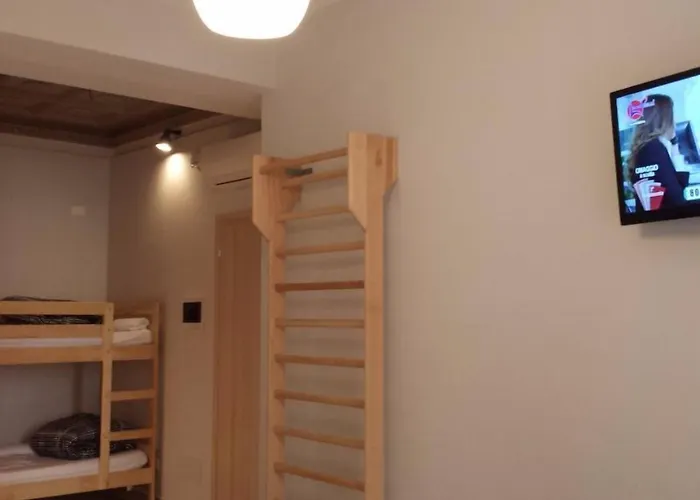Roma Art Rooms