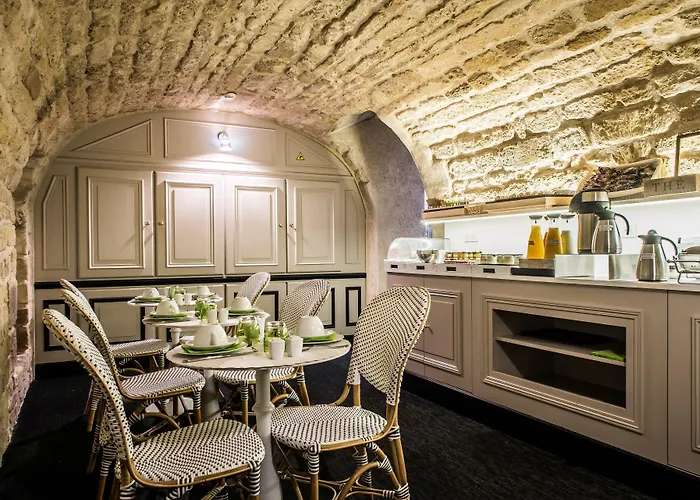 Hôtel Jardin Le Bréa Parigi