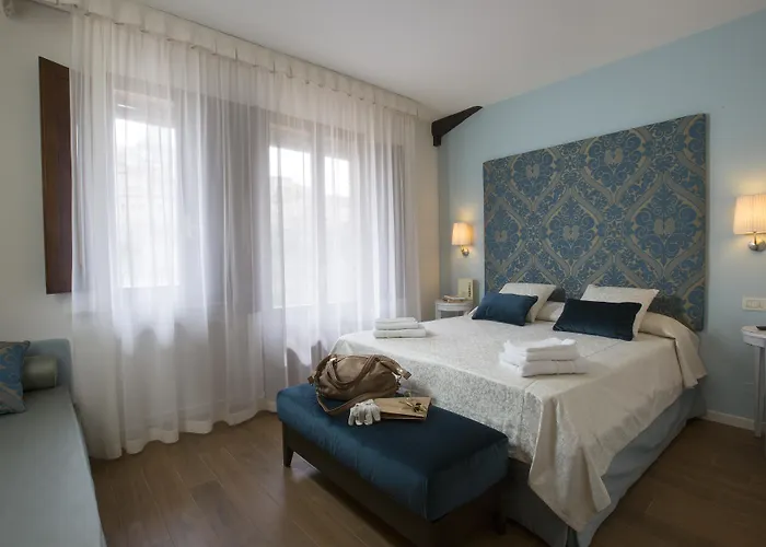 Hotel Alma Domus Siena