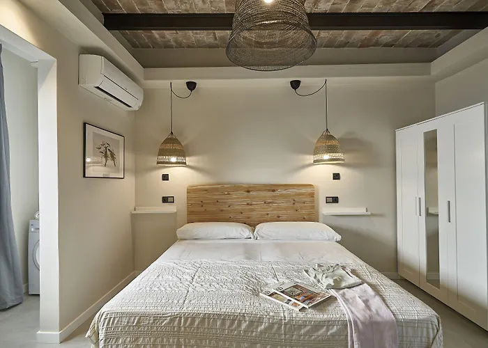 Ainb Eixample-Miro Apartments Barcelona