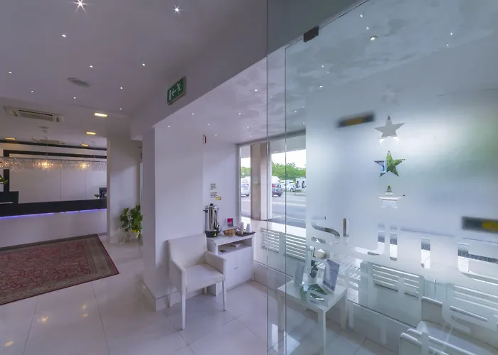 Suite Hotel Elite Bolonia