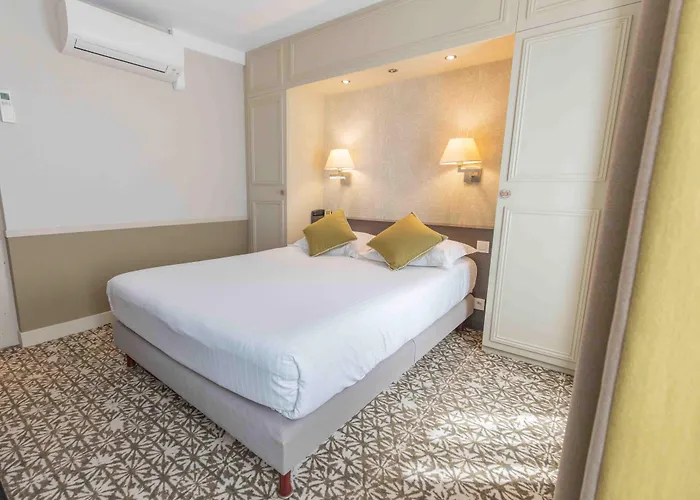 Hotel Passy Eiffel París