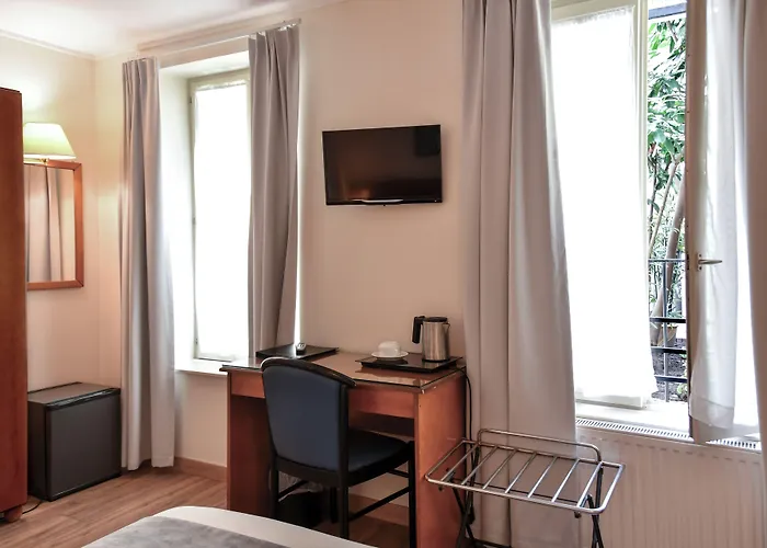 Hotel Des Deux Avenues París
