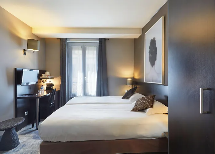 Logis Hotel Jardin De Villiers Parigi