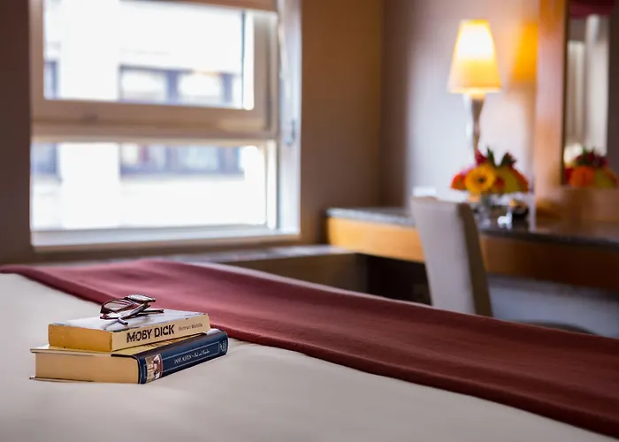 Hotel Giraffe By Library Hotel Collection New York