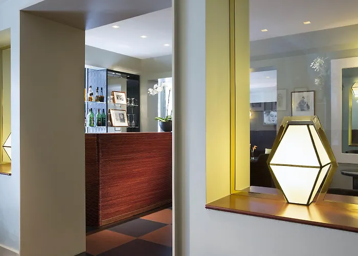 Hotel A La Villa Des Artistes Parigi