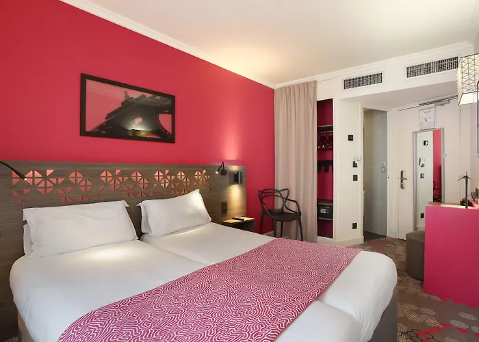 Hotel Eiffel Capitol París