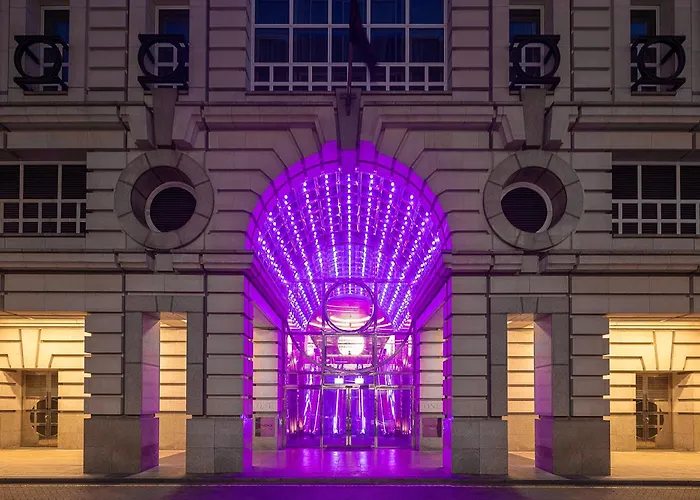 Hotel Moxy London Piccadilly Circus