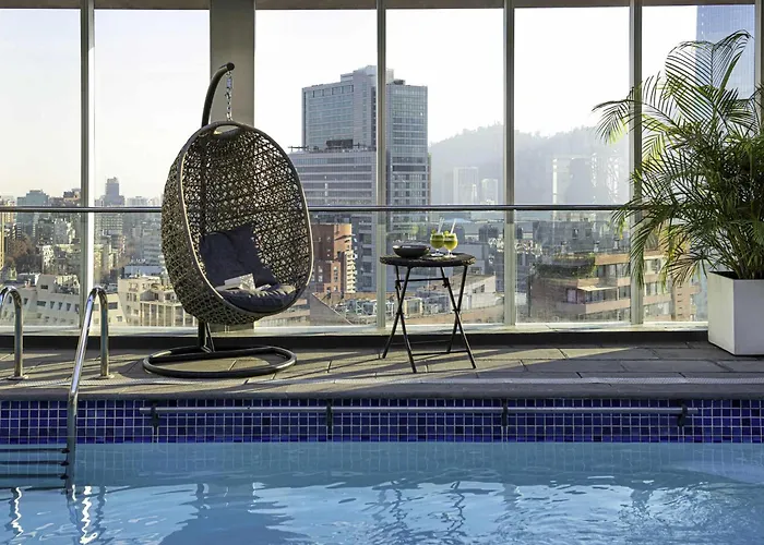 Hotel Pullman Santiago El Bosque