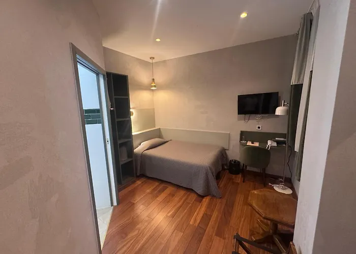 Hotel Meslay Republique París
