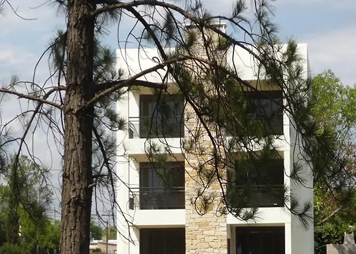 Aparthotel Pinares de Colon