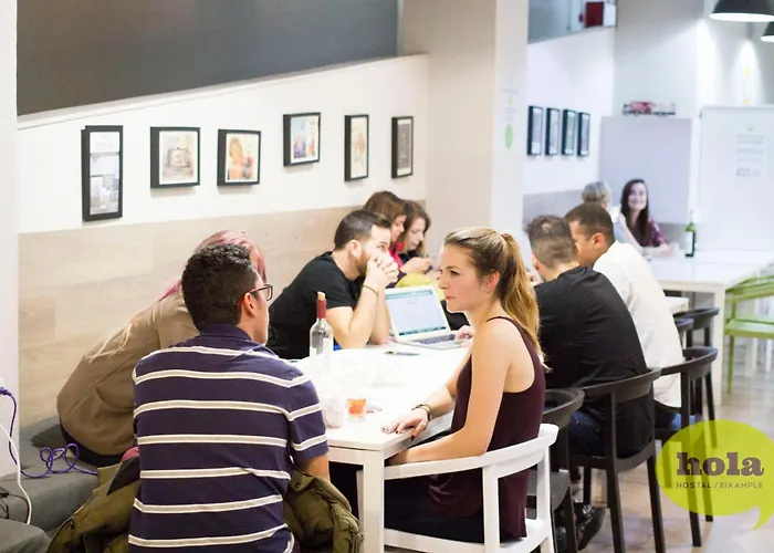 Hola Hostal Eixample Barcellona