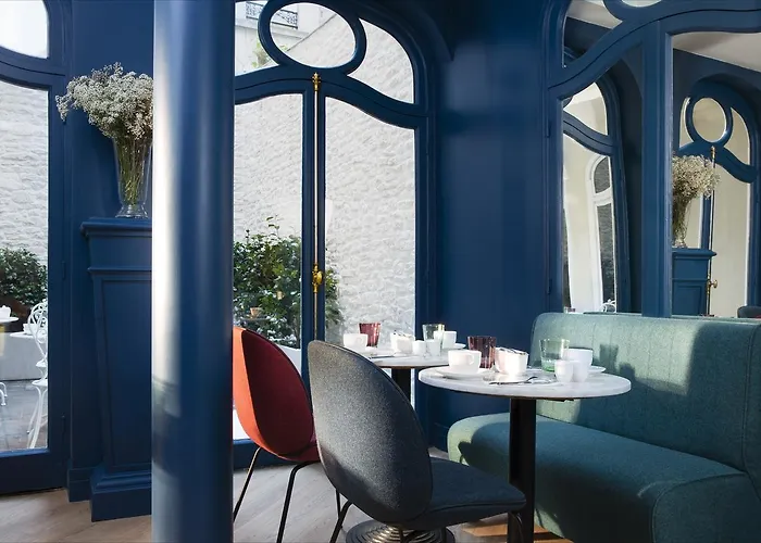 Hotel Celeste Batignolles Montmartre París