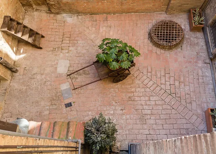 Bed and Breakfast Casatorre dei Leoni Dimora Storica Siena