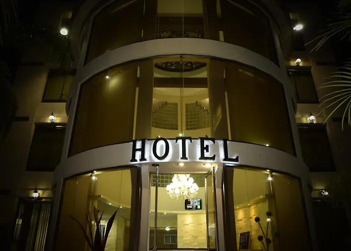 Hotel Real Azteca Zona Piel León