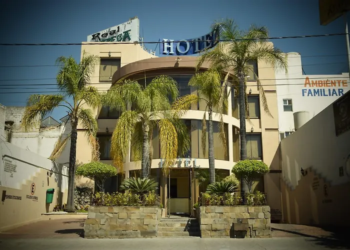 Hotel Real Azteca Zona Piel León
