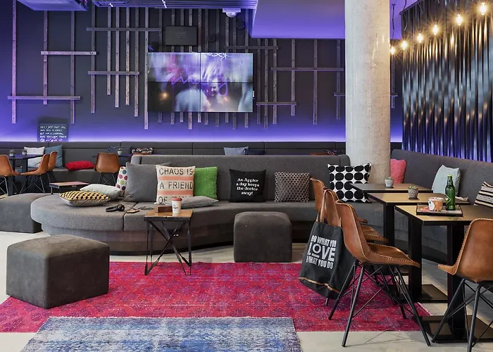 Hotel Moxy Frankfurt East Francoforte sul Meno