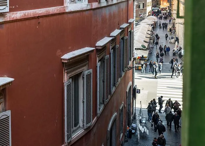 Trevi & Pantheon Luxury Rooms Roma