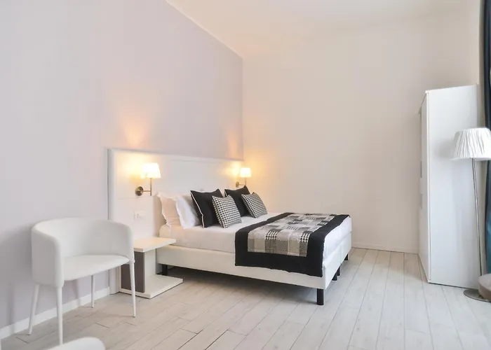 Lata Luxury Rooms Roma