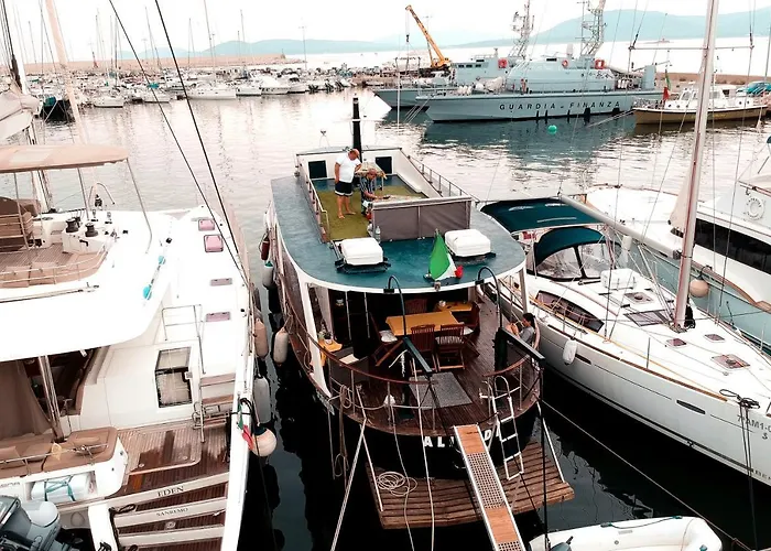 Bed and Breakfast Boat & Breakfast Alicudi Alghero