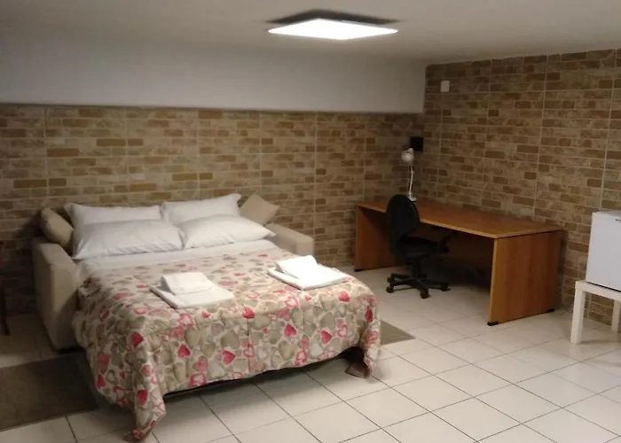 Hotel Monolocale Via Leopardi Pescara