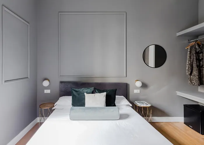 Suites By Chloe Roma