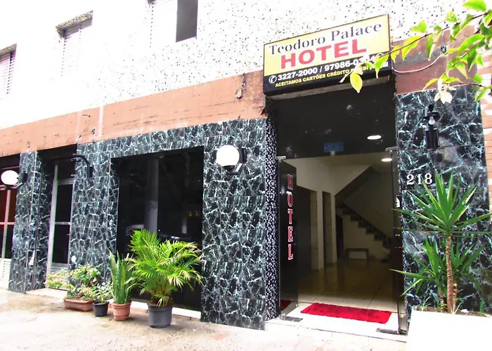 Teodoro Palace Hotel a 5 minutos do Brás e Bom Retiro São Paulo