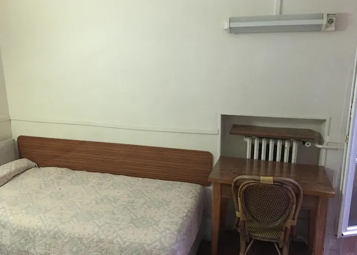 Hotel A La Pinte Du Nord París